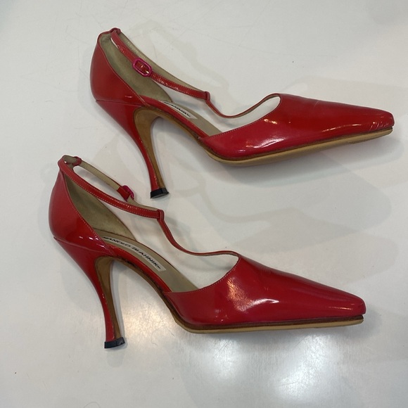Manolo Blahnik Red Patent Leather T-Strap Heels VGUC Size 36 - Picture 10 of 15